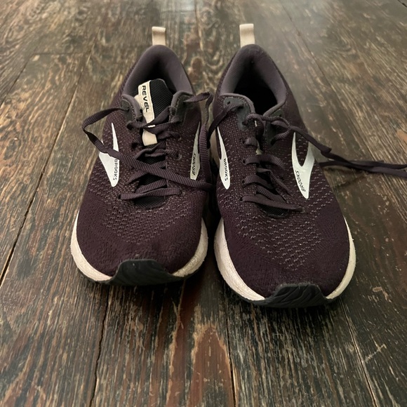 Brooks Revel 4 - Picture 5 of 6